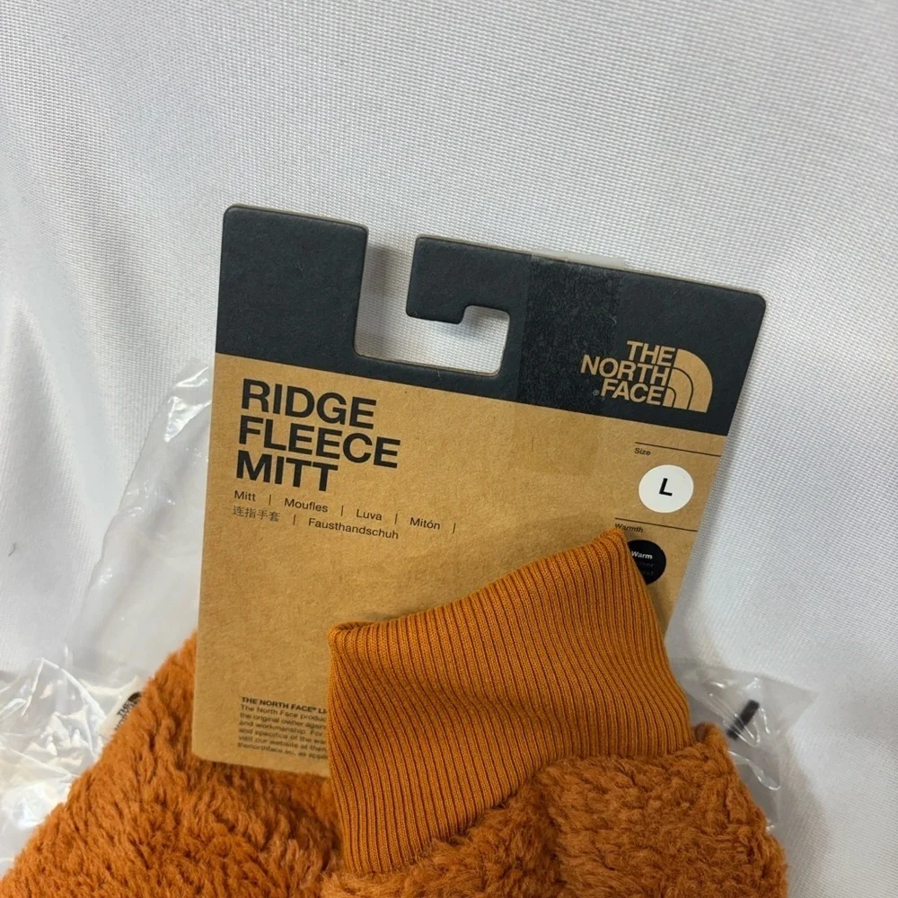 The North Face Ridge Fleece Mitts in Orange